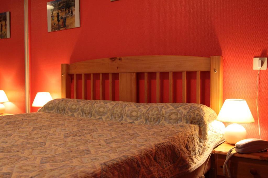 Hotel Logis Et Restaurant La Tour Brette 2*