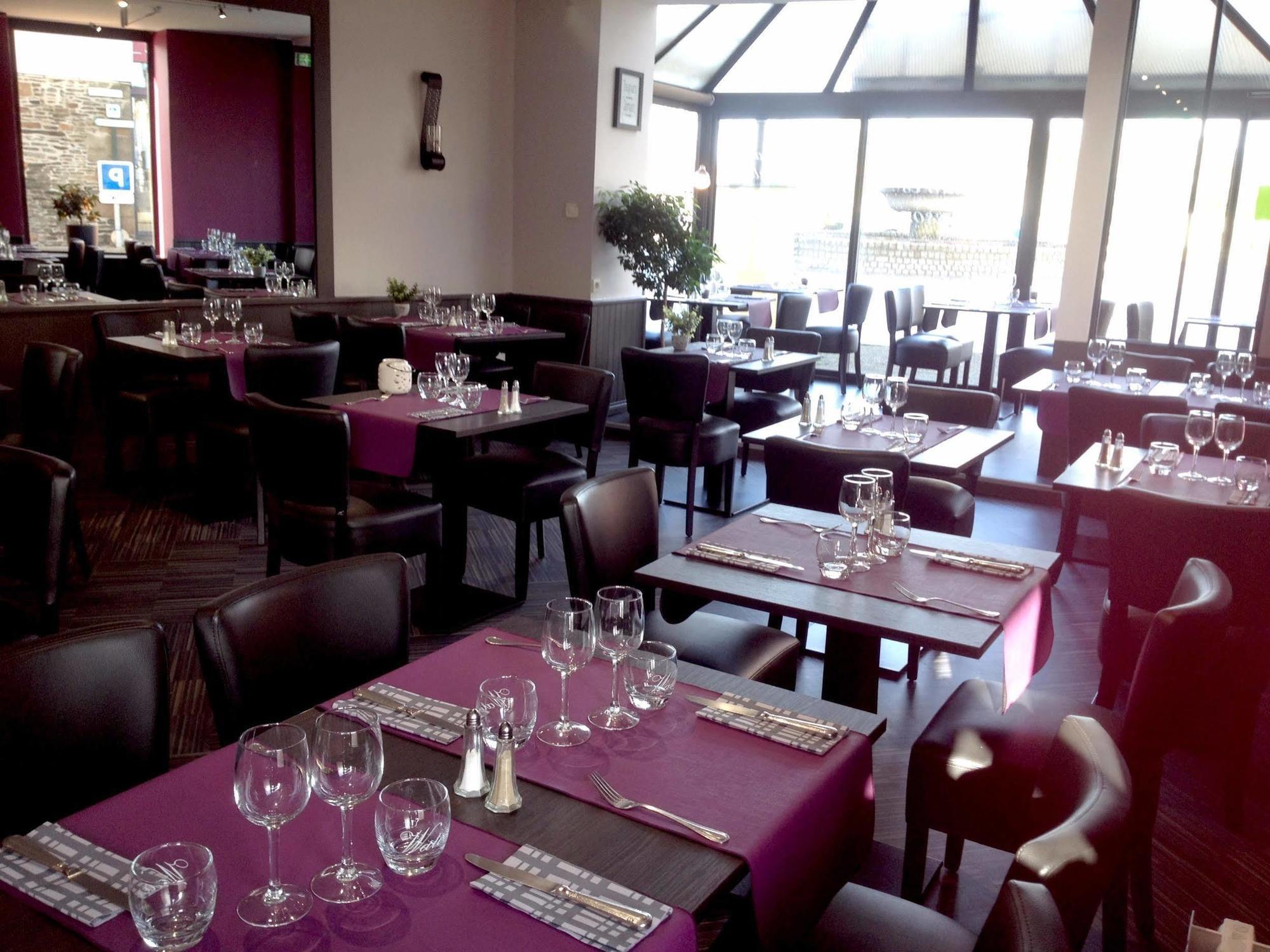 Logis Et Restaurant La Tour Brette